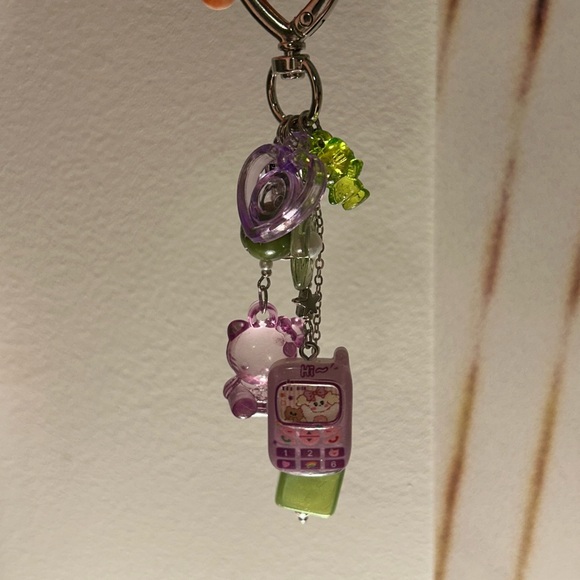 ☆Hello Kitty Keychain☆ - Picture 6 of 7